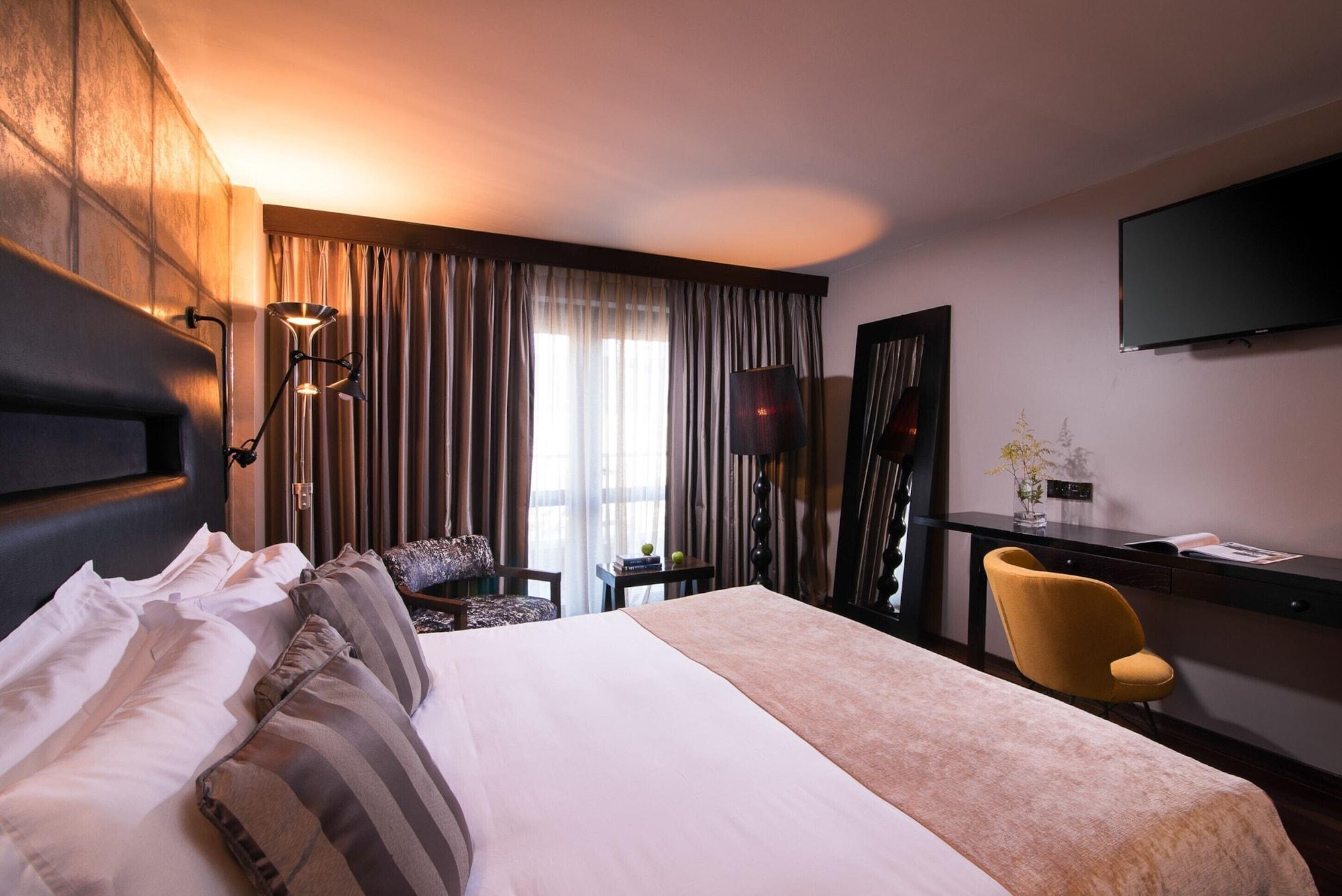 The Twelve Hotel Barna  Exterior foto